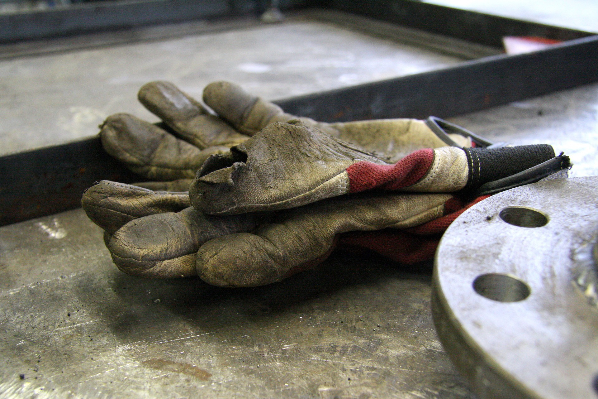 Handschuhe im Maschinenbau-Umfeld
